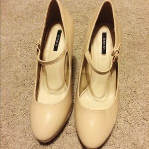 Nude Heels Size 8
