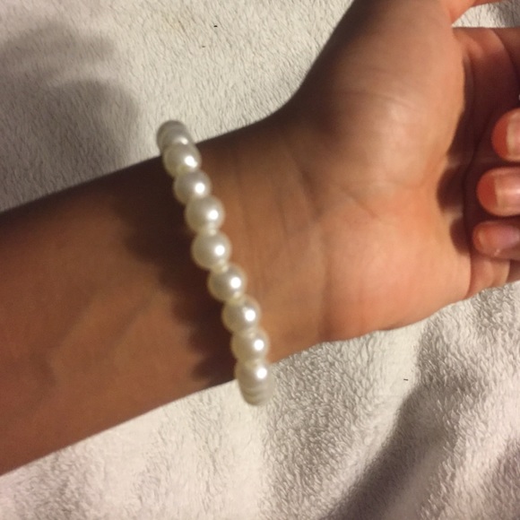 cross bracelet - Picture 2 of 2