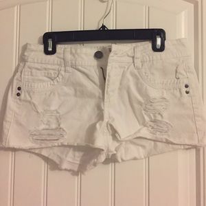 L.E.I White Jean Shorts - Worn Look