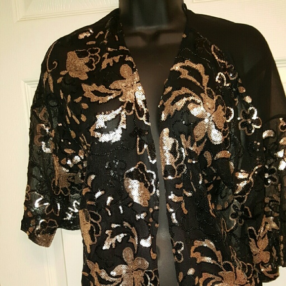 NWT Lg Black and Blush Sequined Kimono Top