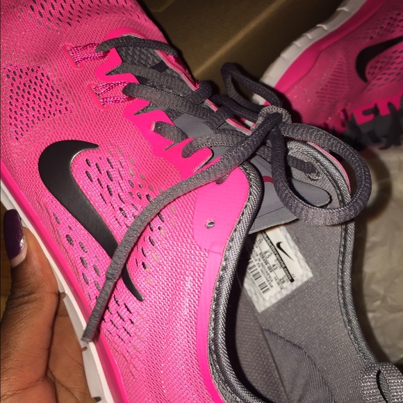 Women's pink Nike shoes
