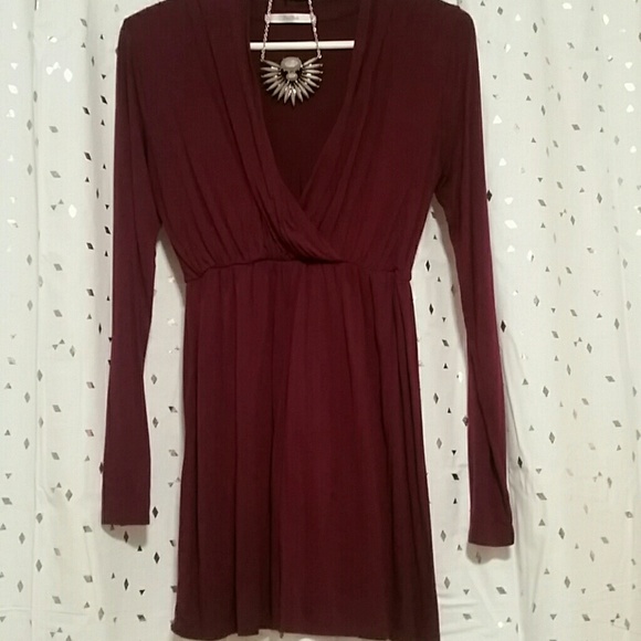 Merlot/burgundy/plum stretchy vneck dress or top