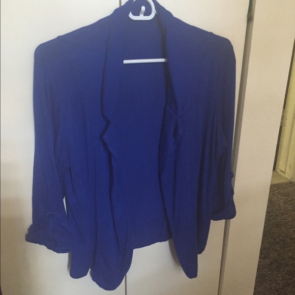 ⭐️SALE⭐️Blue Cardigan - Picture 2 of 2