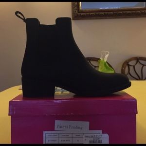 Jefferey Campbell Chelsea Rain Boots Size 9