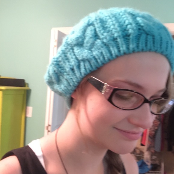 Blue knit beret