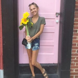 Meet your Posher, Mauta