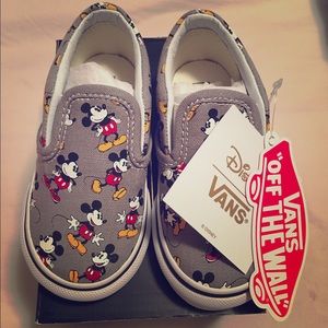 Vans Disney Mickey Classic Slip ons size 5 grey