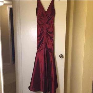 Burgundy prom/ ball dress