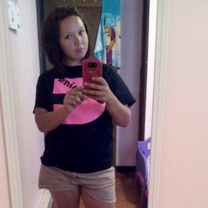 Meet your Posher, Stephanie