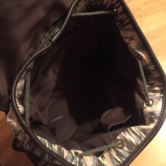 Tribal Patterned Backpack - Picture 4 of 4