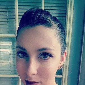 Meet your Posher, Cassandra