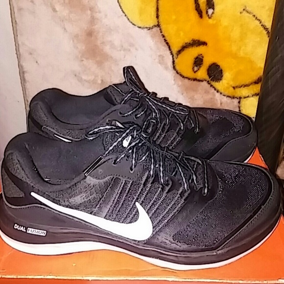 Womens nike shoes