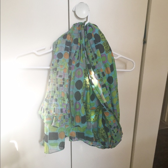 ⭐️SALE⭐️ SoHo Multicolor Scarf - Picture 2 of 2