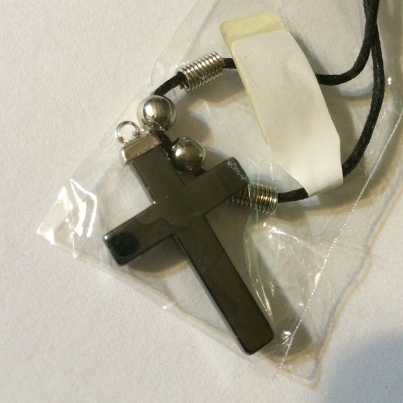 Cross necklace - Picture 2 of 5