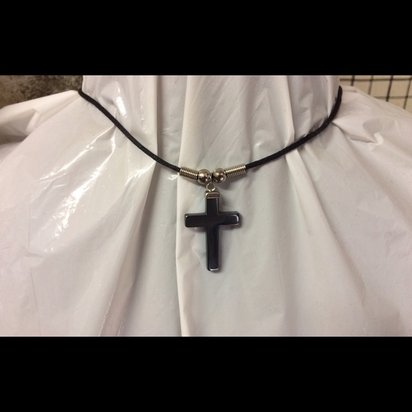 Cross necklace - Picture 5 of 5