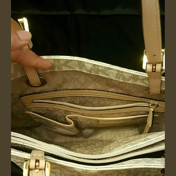 MK JET SET VANILLA PVC TOTE - Picture 3 of 4