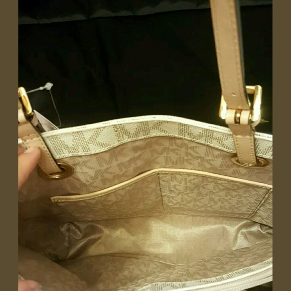 MK JET SET VANILLA PVC TOTE - Picture 4 of 4