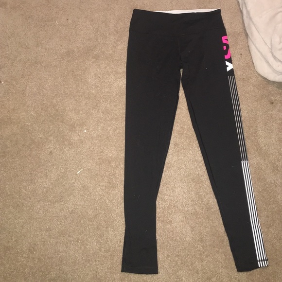 VS leggings. Never worn.