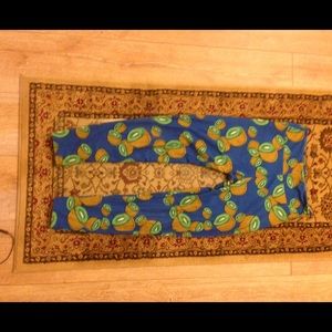 LulaRoe Kiwi Leggings and/ tights. reserved