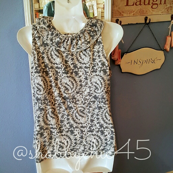 2/$25 Ralph Lauren Blue/Cream Ruffle Knit Blouse - Picture 3 of 3