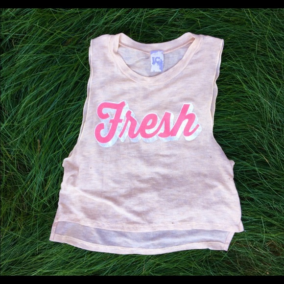 NWT Graphic Fresh Tank Top Cropped - Picture 3 of 3