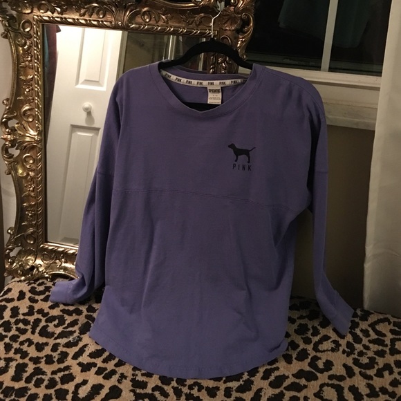 VS pink long sleeve t-shirt