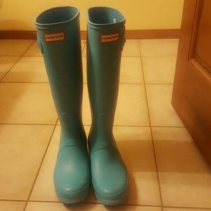 Sky blue matte Hunter rain boots