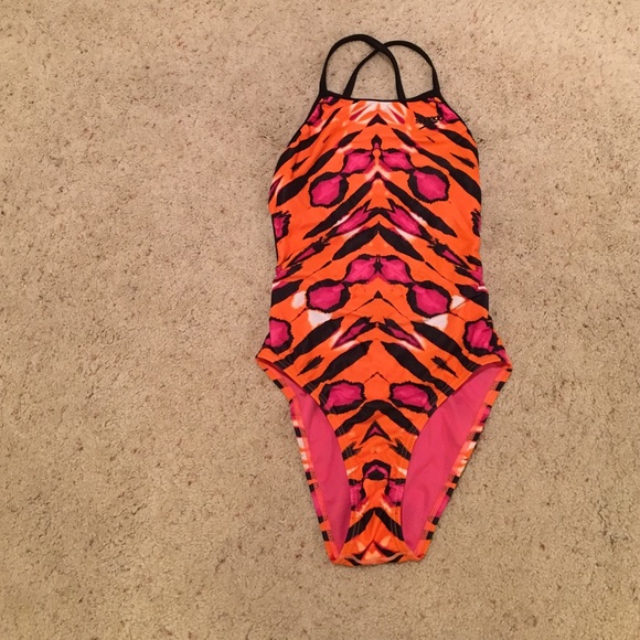 🏊🏼 Adorable Speedo one piece swimsuit! 🏊🏼