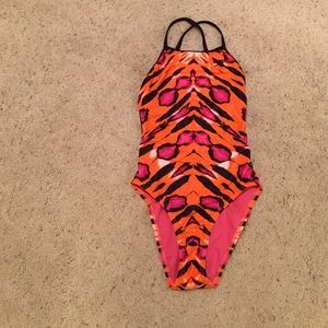 🏊🏼 Adorable Speedo one piece swimsuit! 🏊🏼