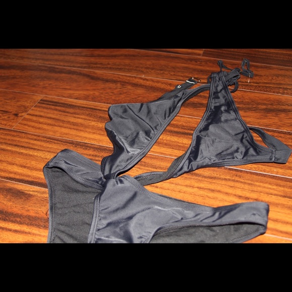 Black cut-out swimsuit - Picture 2 of 3