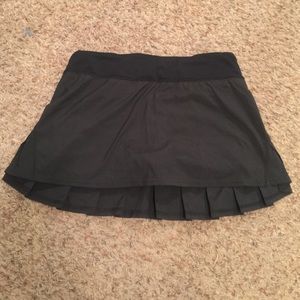 Lululemon sz 6 skirt