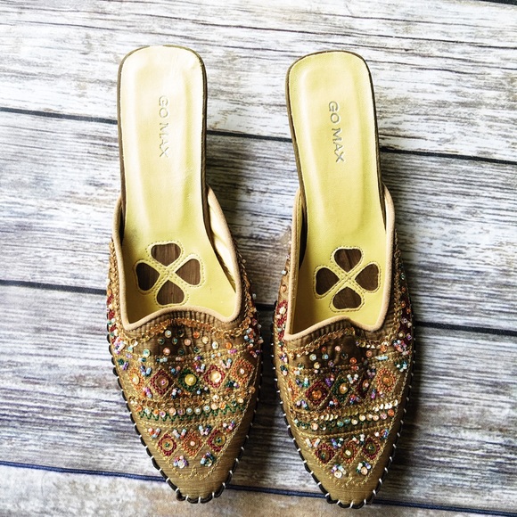 NFS ๐ซ Go Max Beaded Slip On Sandals โจ - Picture 4 of 4