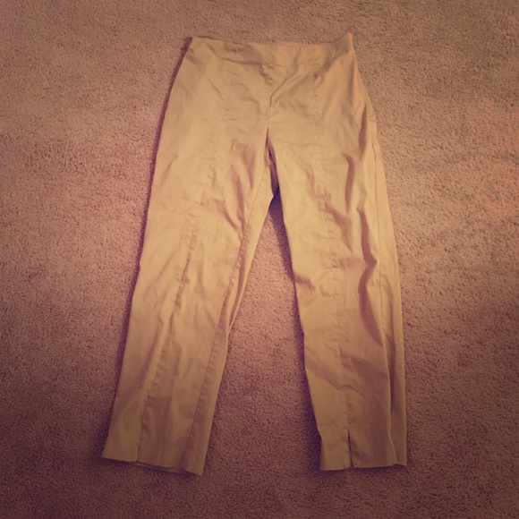 Khaki 3/4 pants