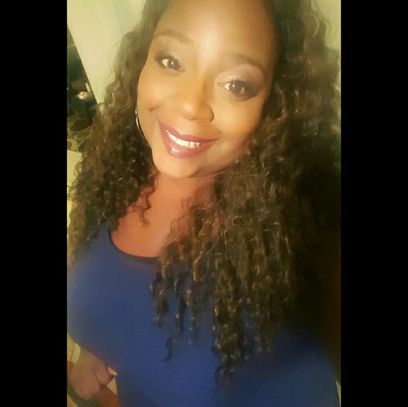 Meet your Posher, Monique