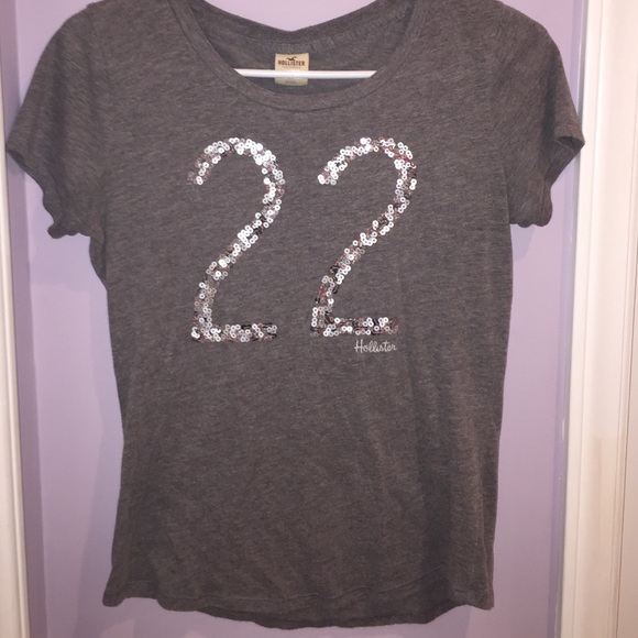 22 Hollister shirt!