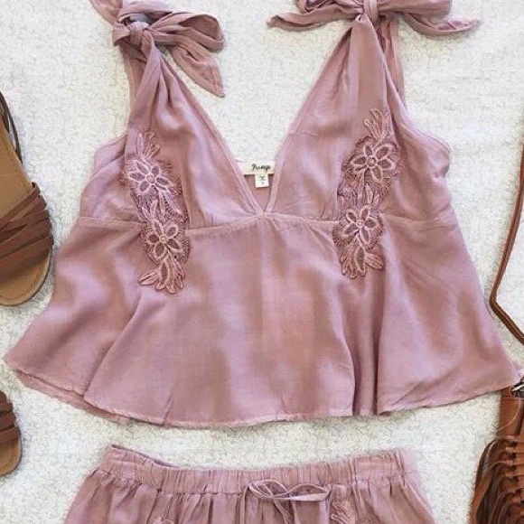 Matching blush set!!