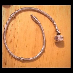 STERLING SILVER BARREL CLASP PANDORA BRACELET 21cm