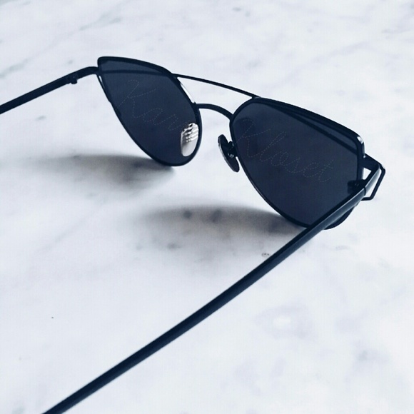 Accessories | Blue & black cat eye sunglasses - Picture 3 of 4