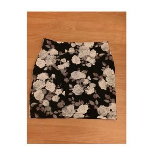 Black floral print body cotton mini skirt