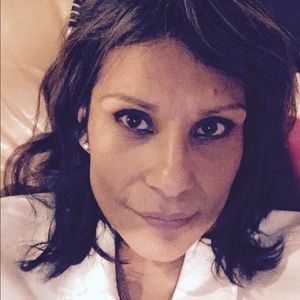 Meet your Posher, Ana