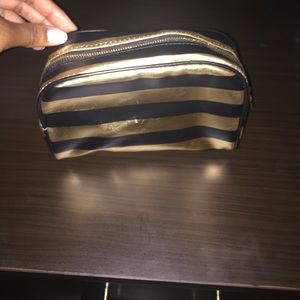 Forever 21 make up bag