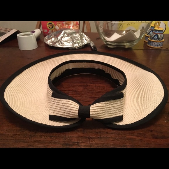 Accessories - Beach hat!!