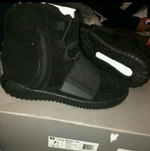 Adidas Yeezy boost 750 Triple Black