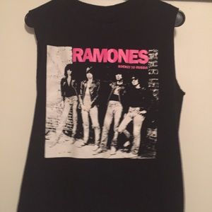 Ramones band tshirt