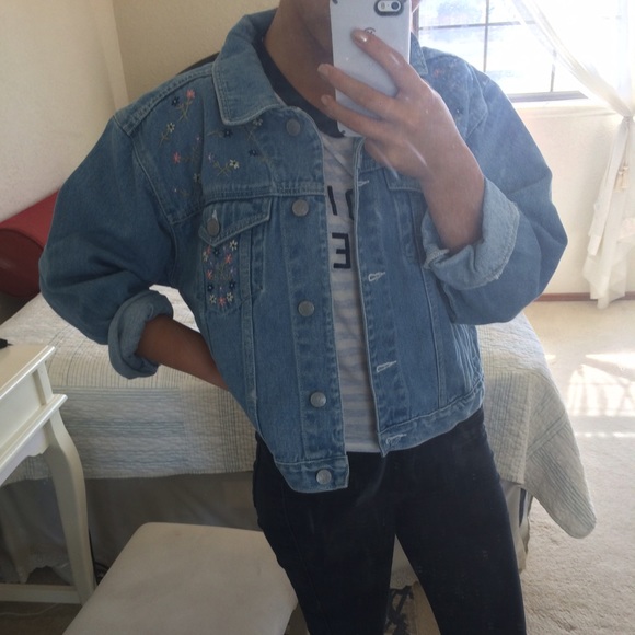 Vintage Floral Denim Jean Jacket - Picture 4 of 4