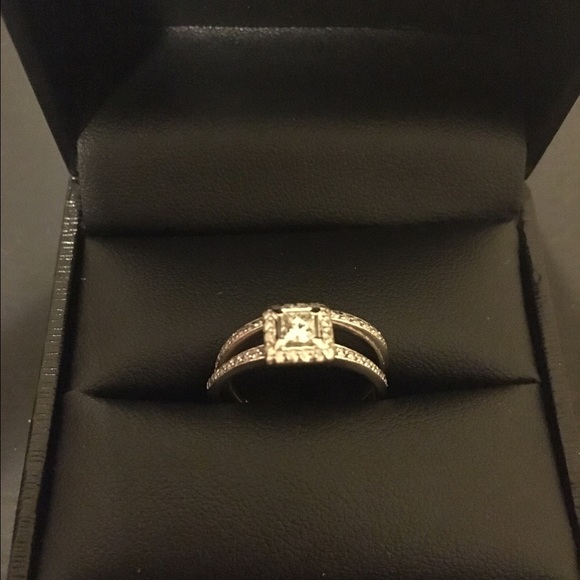 Rings - Picture 3 of 4