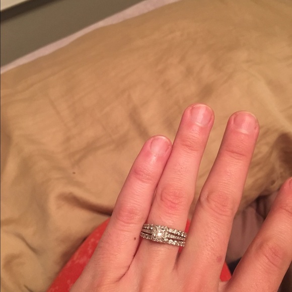 Rings - Picture 4 of 4