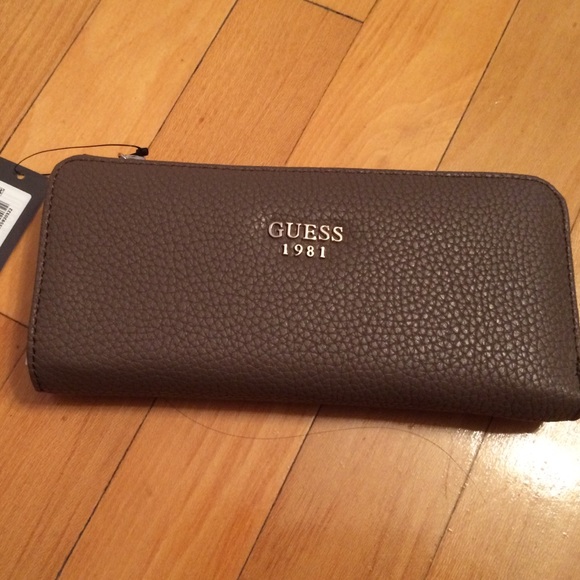Guess wallet