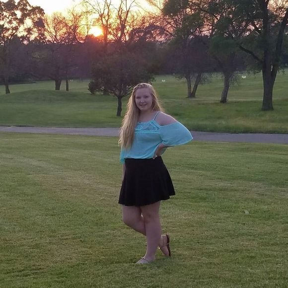 Meet your Posher, Ashlee - Picture 1 of 1