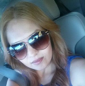 Meet your Posher, Nuvia